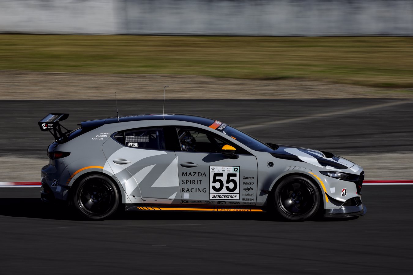 001 | Mazda Begins Demonstration Experiment of Onboard CO₂ Capture System