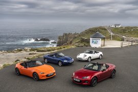Quartet of MX-5s become the first cars to drive from Land’s End to John O’ Groats using sustainable fuel